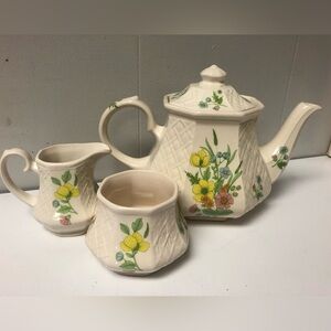 VTG Sadler Tea Set England Teapot Sugar and Creamer Hexagonal Lattice Floral